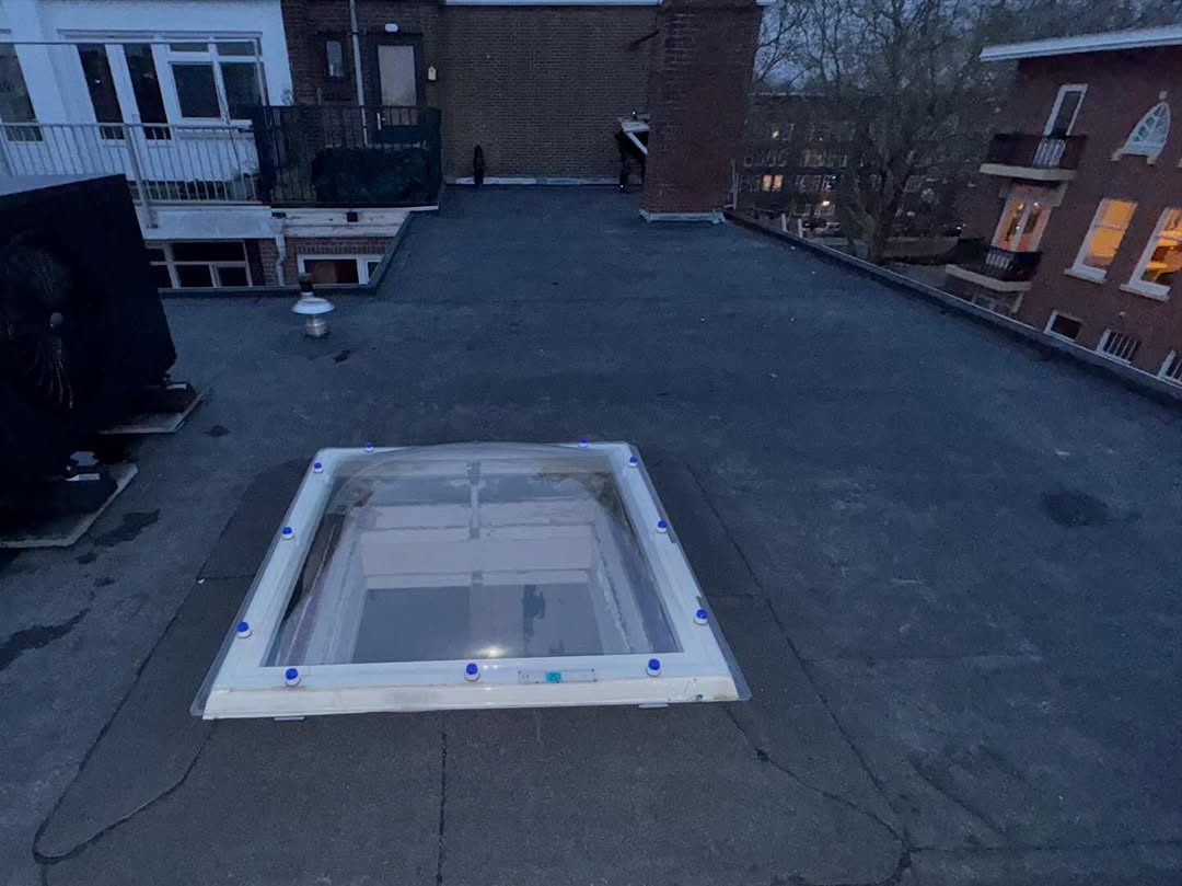 Verduurzaamd bitumendak met verbeterde isolatie